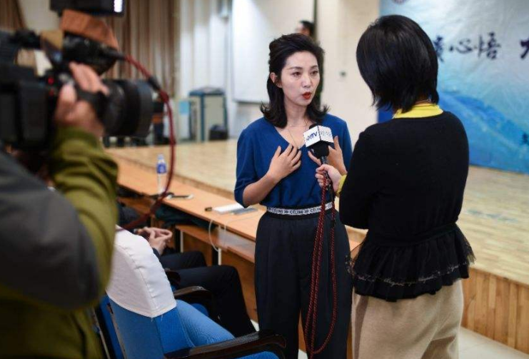 热点:多名港区人大代表签名支持国安立法 向香港市民推广立法意义