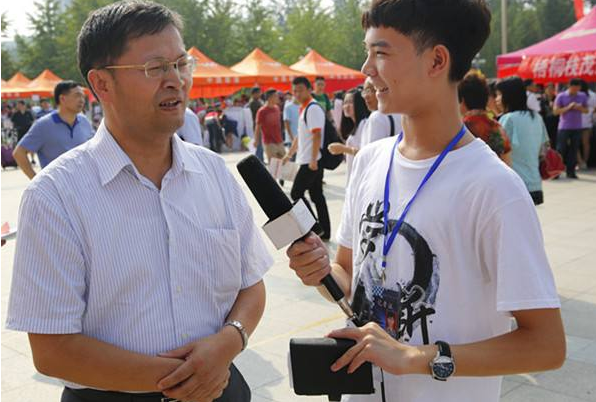 热点:烟台港城中学：推进革新实验是不使“虚假学习”的关键
