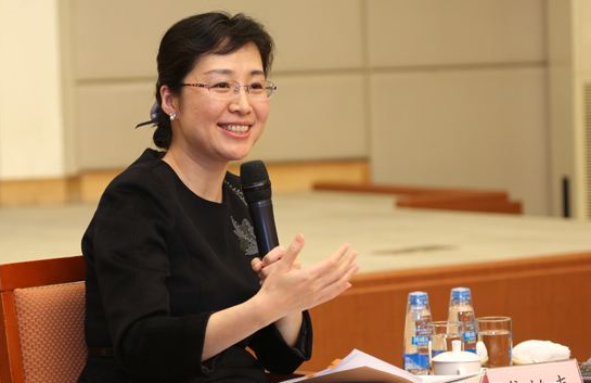 热点:少年强奸幼女逃4年 母亲哭泣唤回儿子投案自首
