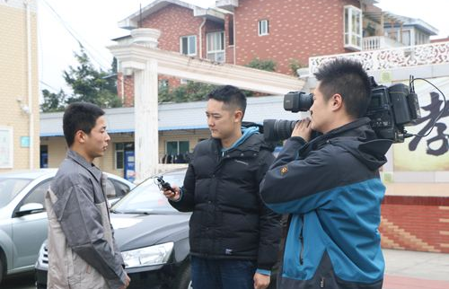 热点:援疆干部庄仕华：爱洒边疆暖天山